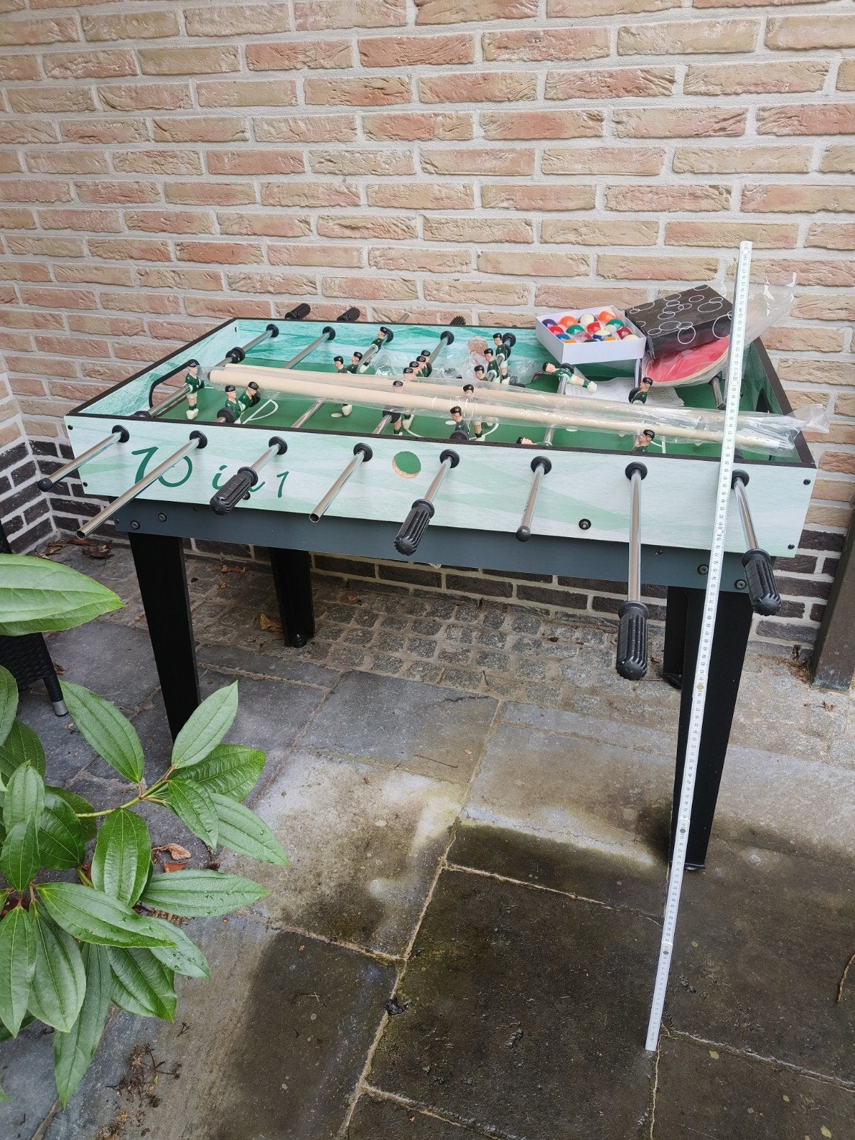 Kinder voetbaltafel en biljartballen en ceus en palletjes zg, Kinderen en Baby's, Speelgoed | Voetbaltafels, Ophalen, Nieuw