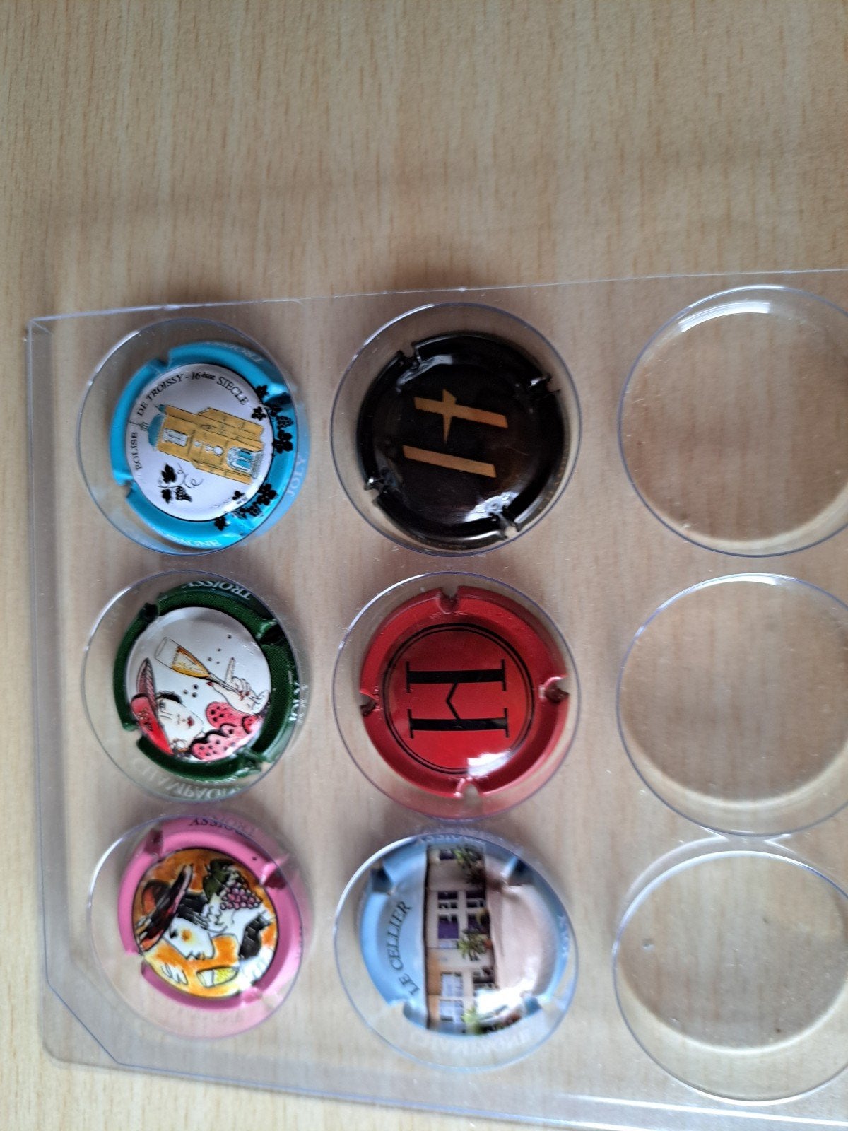 Capsules de champagne, Envoi
