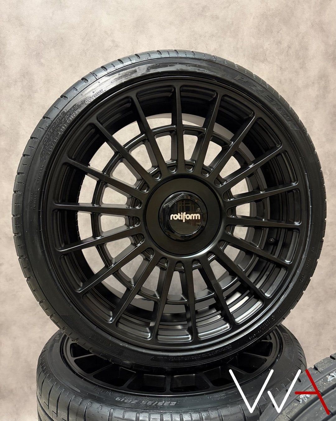 19'' Rotiform LAS-R velgen Pirelli Golf Audi A3 NIEUW BTW, Neuf, Pneus et Jantes, Véhicule de tourisme, Pneus été