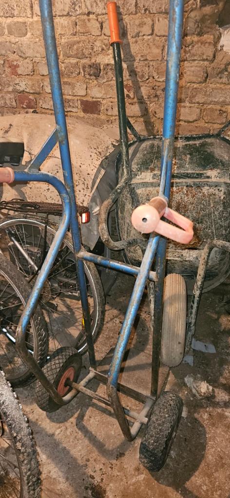 Diable très robuste, Enlèvement ou Envoi, Utilisé, Manuelle, À deux roues