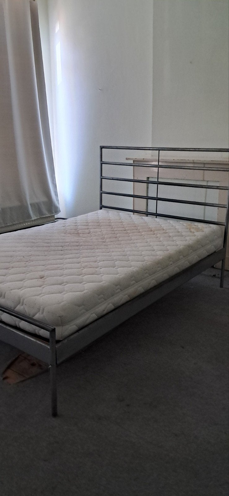 Bed 140cm gratis, Enlèvement, 140 cm