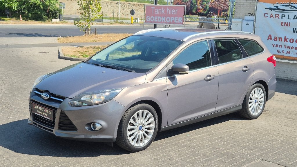 Ford Focus 1.6i Ti-VCT 125pk Euro 5 - 4 Cilinder NO EcoBoost, Zwart, 4 cilinders, Bruin, Leder en Stof