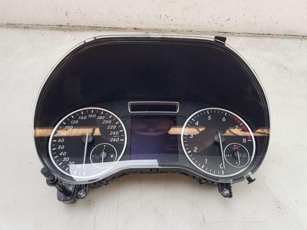 INSTRUMENTS DE BORD Mercedes-Benz A (W176) (01-2012/05-2018), Autos : Pièces & Accessoires, Tableau de bord & Interrupteurs, Mercedes-Benz