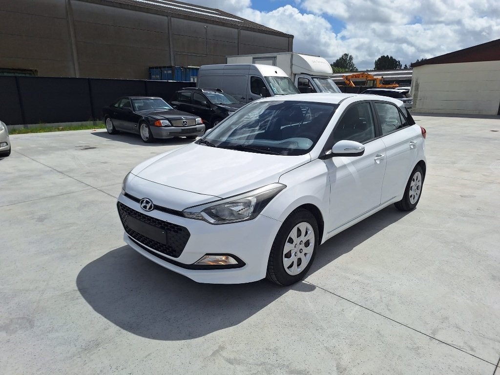 Hyundai i20 1.2i | 103dkm | trekhaak, Autos, Hyundai, Achat, Euro 6, Entreprise, Boîte manuelle