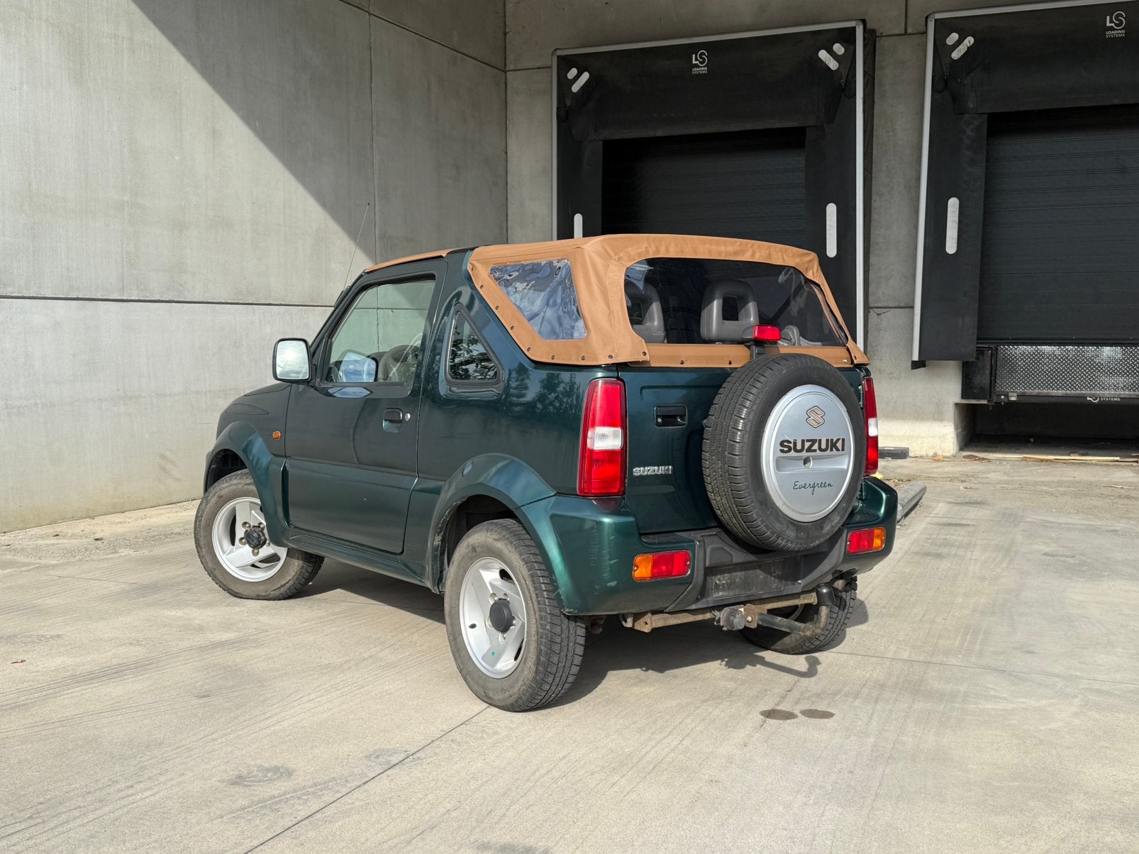 Suzuki Jimny Cabrio 1.3 4WD -59dkm, Autos, 75 kW, Achat, 1299 cm³, Cabriolet