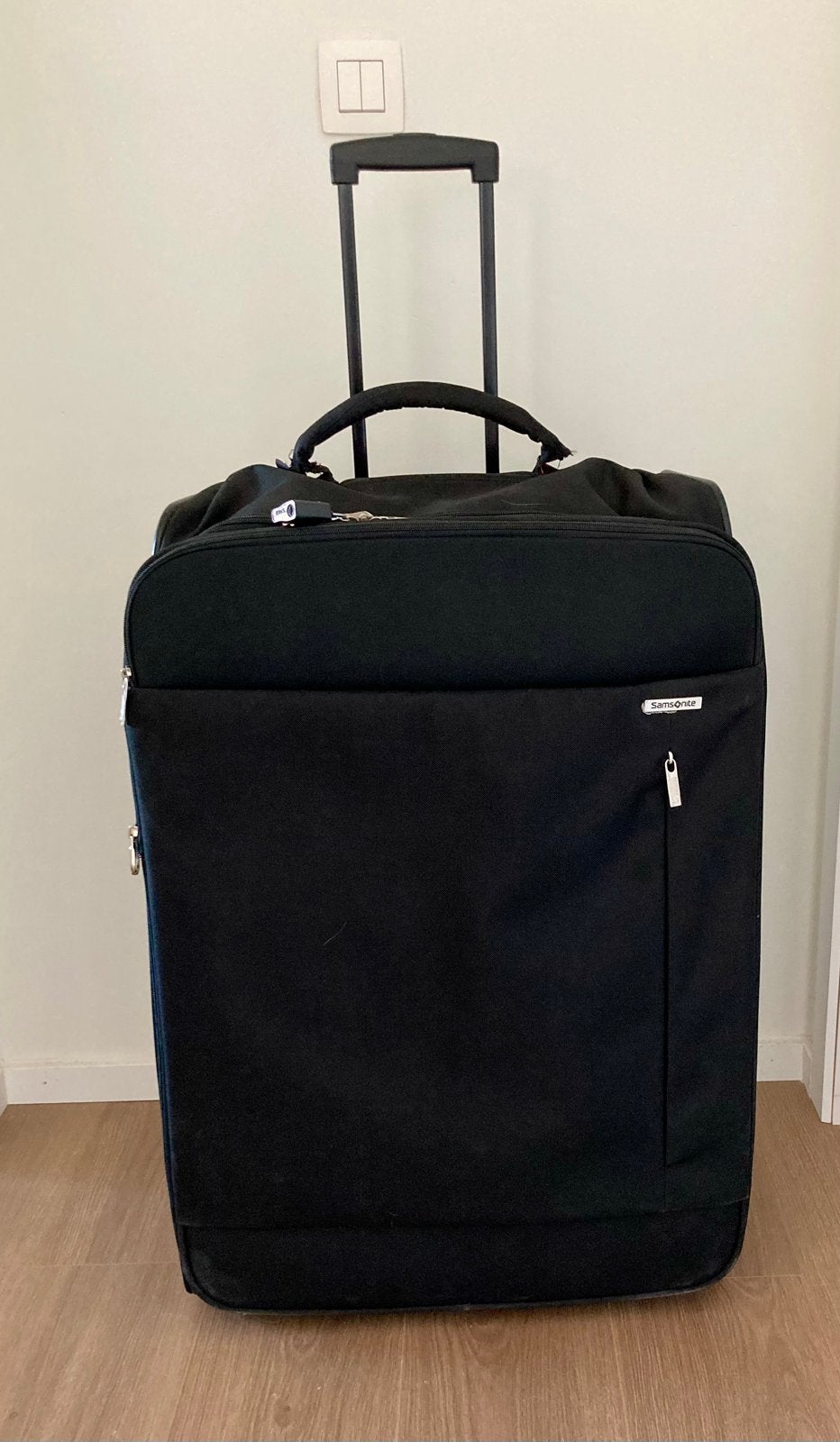 Grande valise à roulettes Samsonite, Bijoux, Sacs & Beauté, 70 cm ou plus, Comme neuf, Enlèvement, Clé