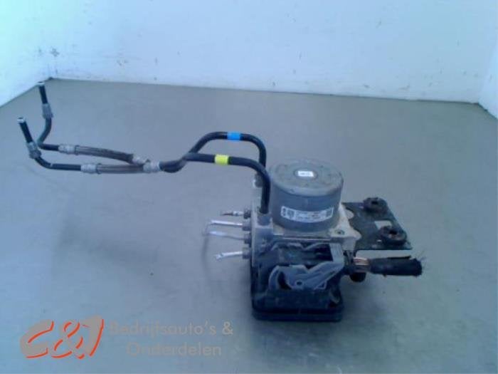 Pompe ABS d'un Renault Trafic, Renault, -, 3 mois de garantie, Utilisé