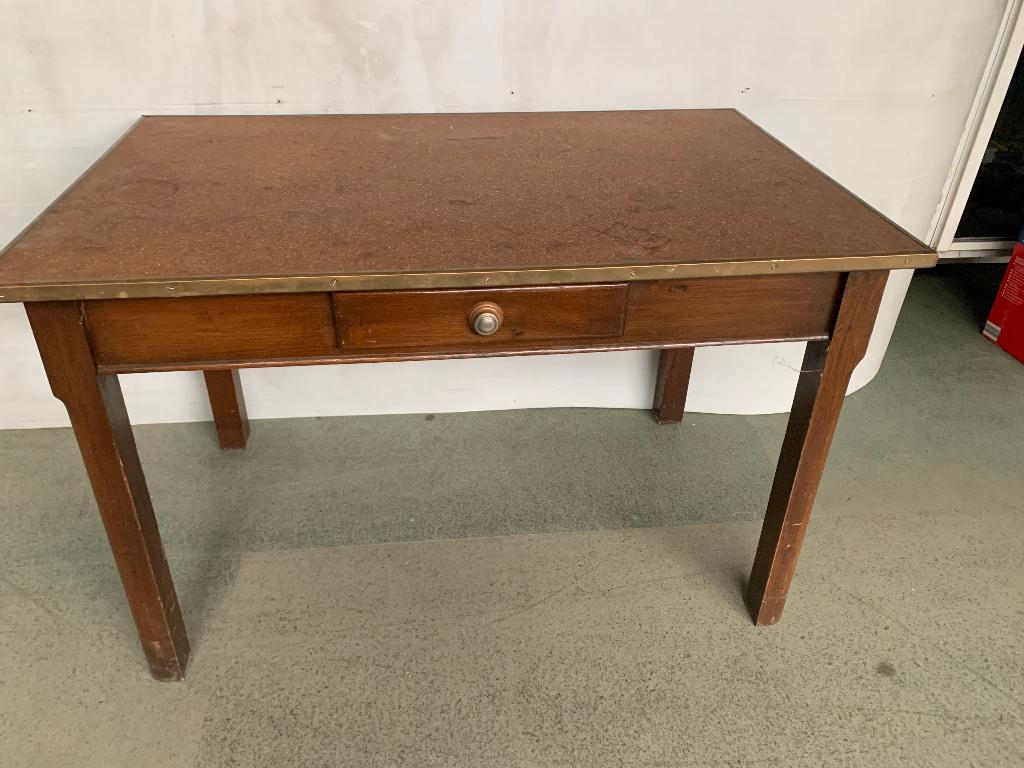 retro tafel met schuif, Ophalen