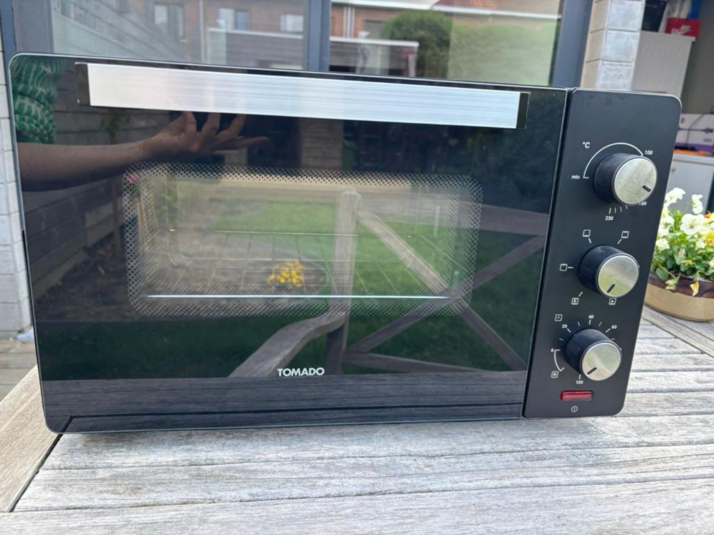 Tomado heteluchtoven TEO3000B, Elektronische apparatuur, Ovens, Ophalen, Zo goed als nieuw, Vrijstaand, Heteluchtoven