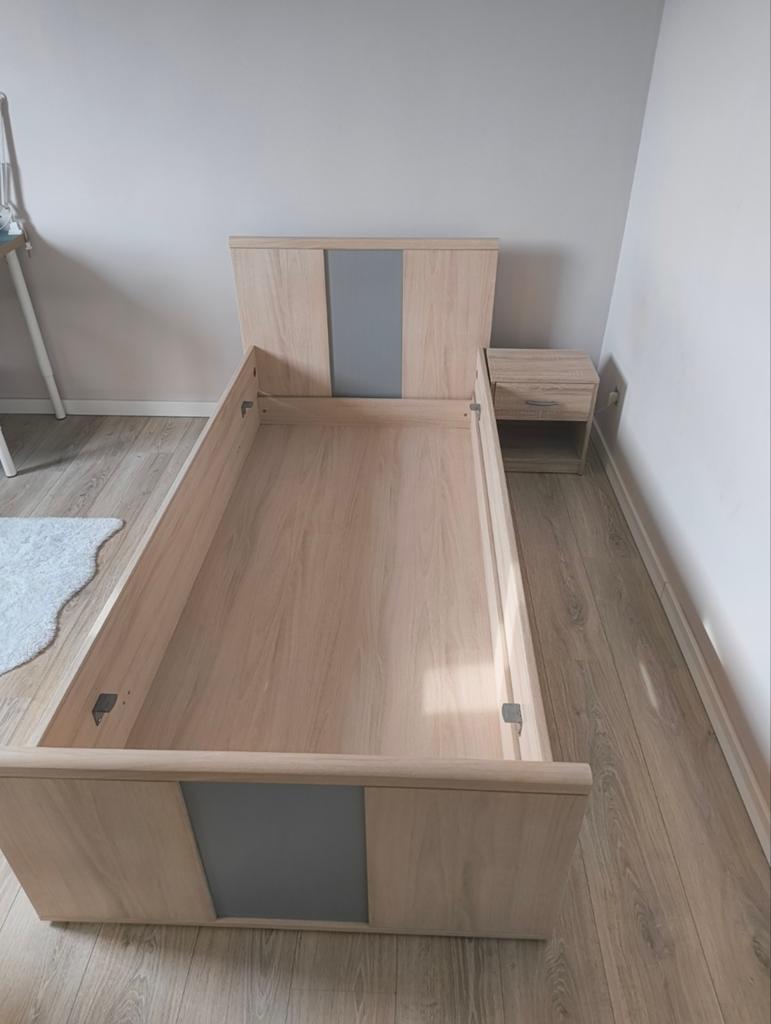 Tienerslaapkamer bed + nachtkastje, Ophalen