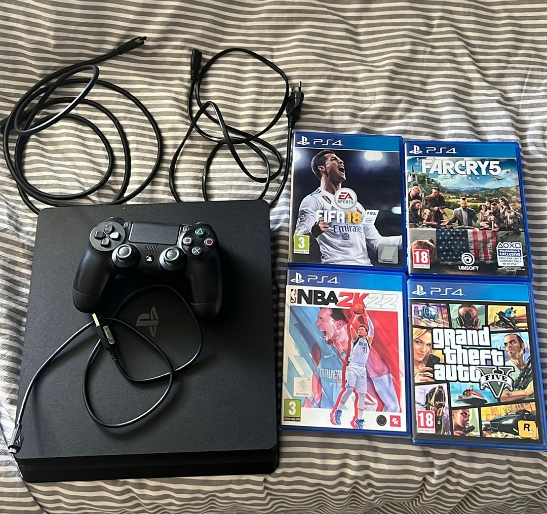 Playstation 4 avec jeux et tous les câbles, 500 GB, Avec 1 manette, Comme neuf, Enlèvement