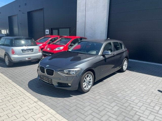 BMW 118I Maneel, 6 Bak, Navi, Bluetooth, Airco, 5 Deurs, Auto's, BMW, Euro 6, 4 cilinders, Bedrijf, Parkeersensor
