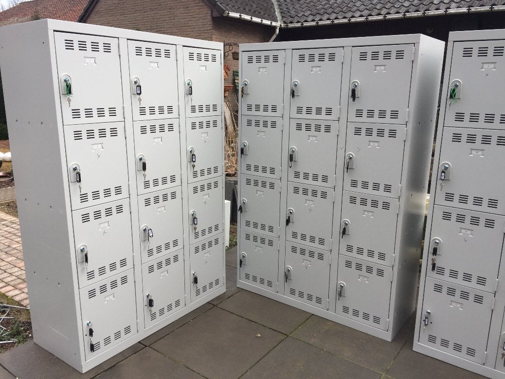 12 - deurs lockers lockerkasten vakkenkasten / opbergkasten, Huis en Inrichting, Kasten | Overige, Ophalen, Gebruikt