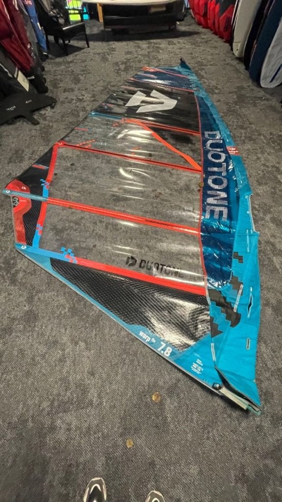 Duotone WARP_fin 7.8 2025, Sports nautiques & Bateaux