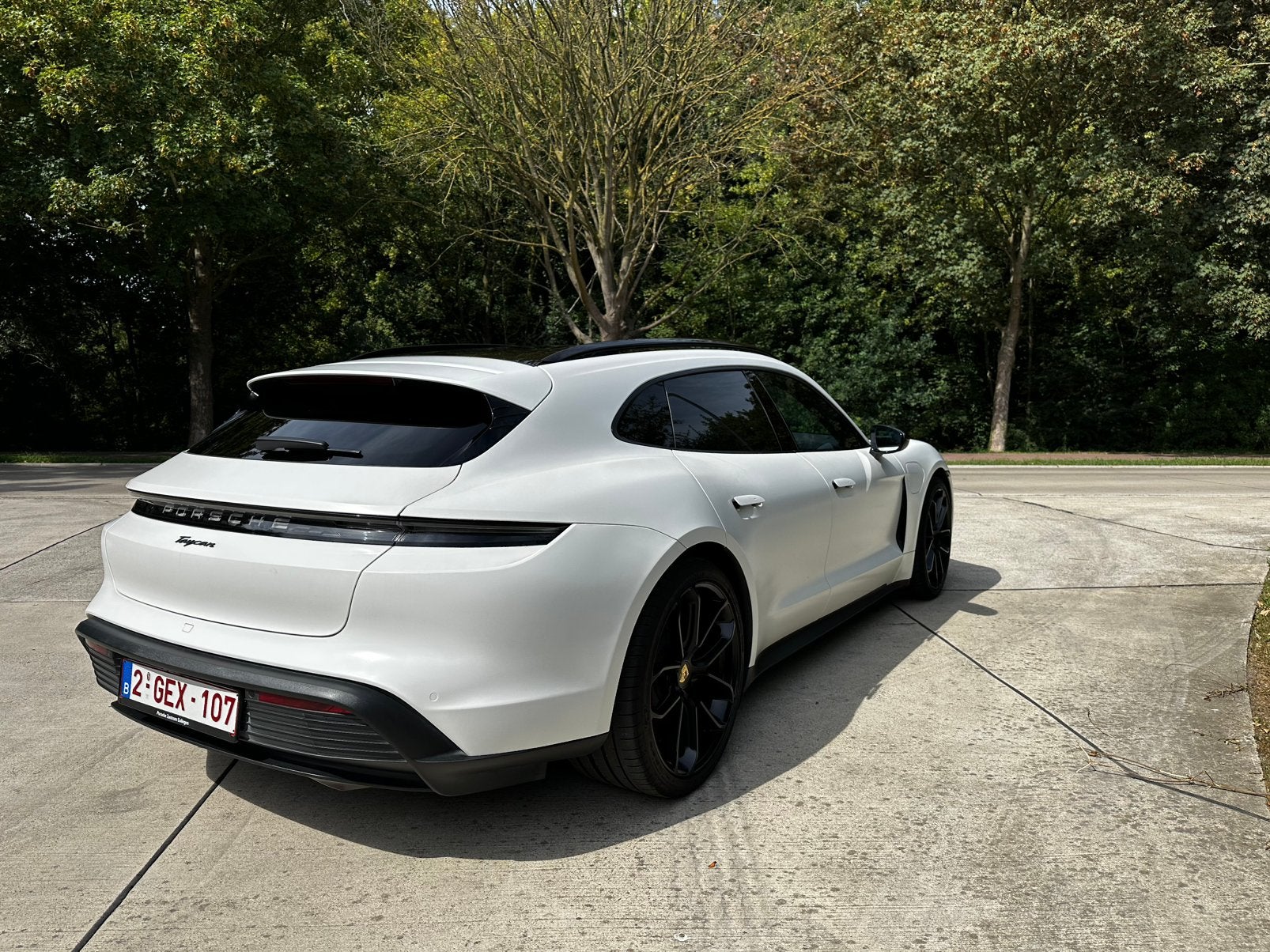 Porsche Taycan Sport Turismo — 39 500 km - 93.4kWh, Autos, Cuir, Achat, Phares entièrement LED, Entretenue par le concessionnaire
