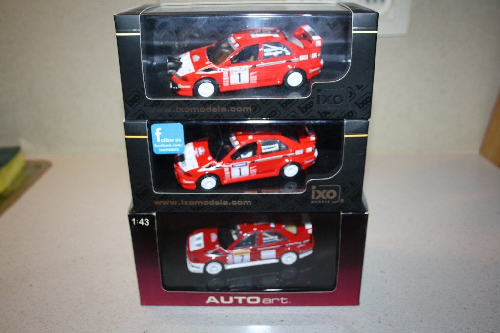3 x 1:43 mitsubishi lancer evo T.Makinnen rally WRC., Ophalen of Verzenden, Zo goed als nieuw, Auto