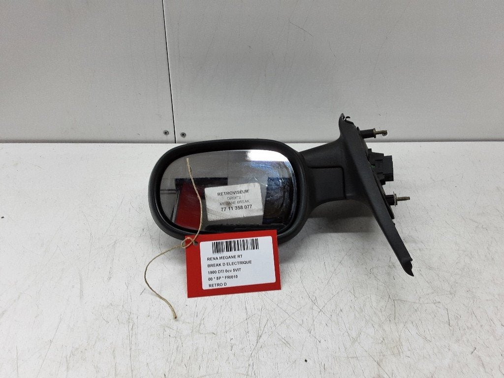 RETROVISEUR EXTERIEUR DROIT Megane Break / Grandtour (KA), Renault, Mevr. I. Hauben, Utilisé, Rue de l'Espoir 34 34
4030  GRIVEGNÉE, BE