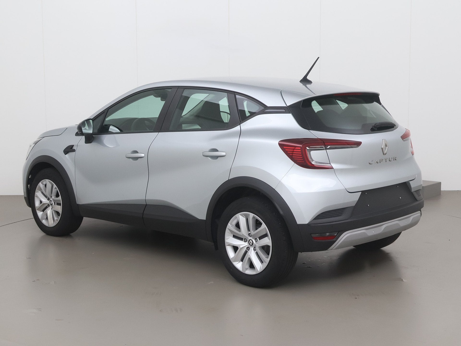 Renault Captur tce equilibre 91, Auto's, Renault, Bedrijf, Handgeschakeld, SUV of Terreinwagen, Zilver of Grijs