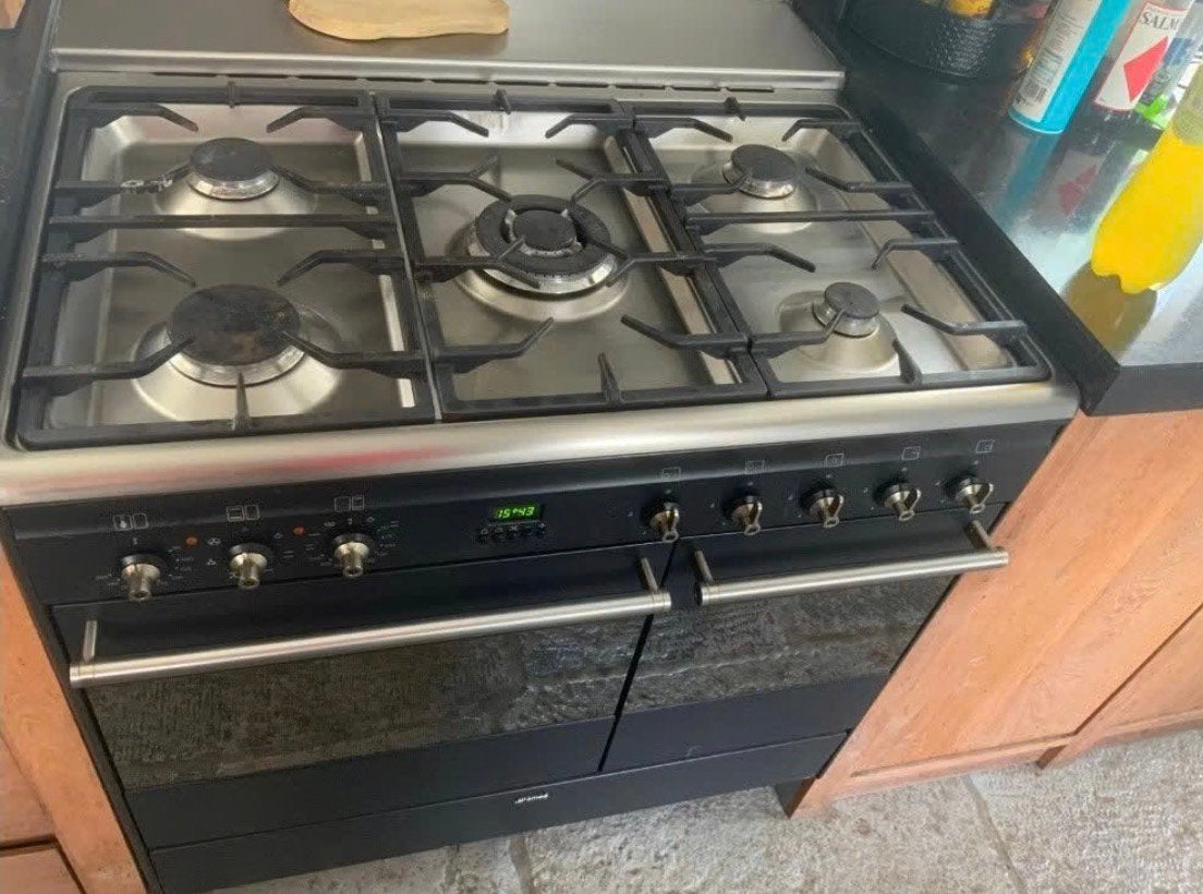 Cuisinière à gaz Smeg avec four double, Electroménager, Gaz, Classe énergétique A ou plus économe, Comme neuf, Enlèvement