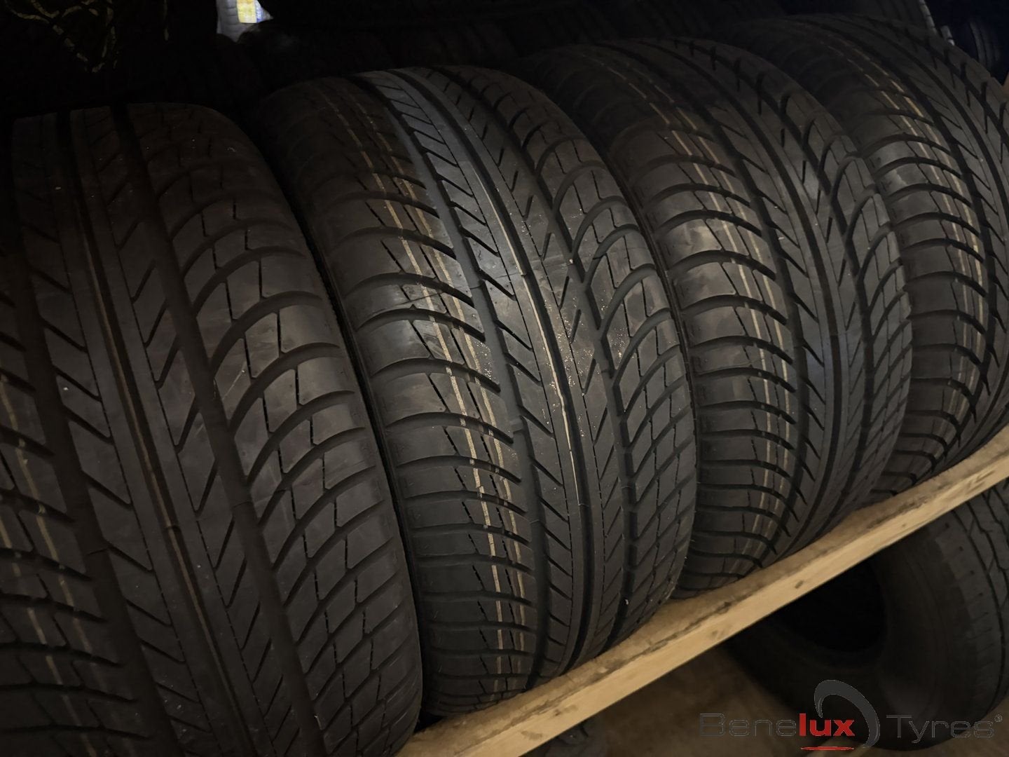 245/45ZR16 Acura NSX Alpine A610 GTA Honda Nissan 300ZX 300, Neuf, 245 mm, 16 pouces, Véhicule de tourisme
