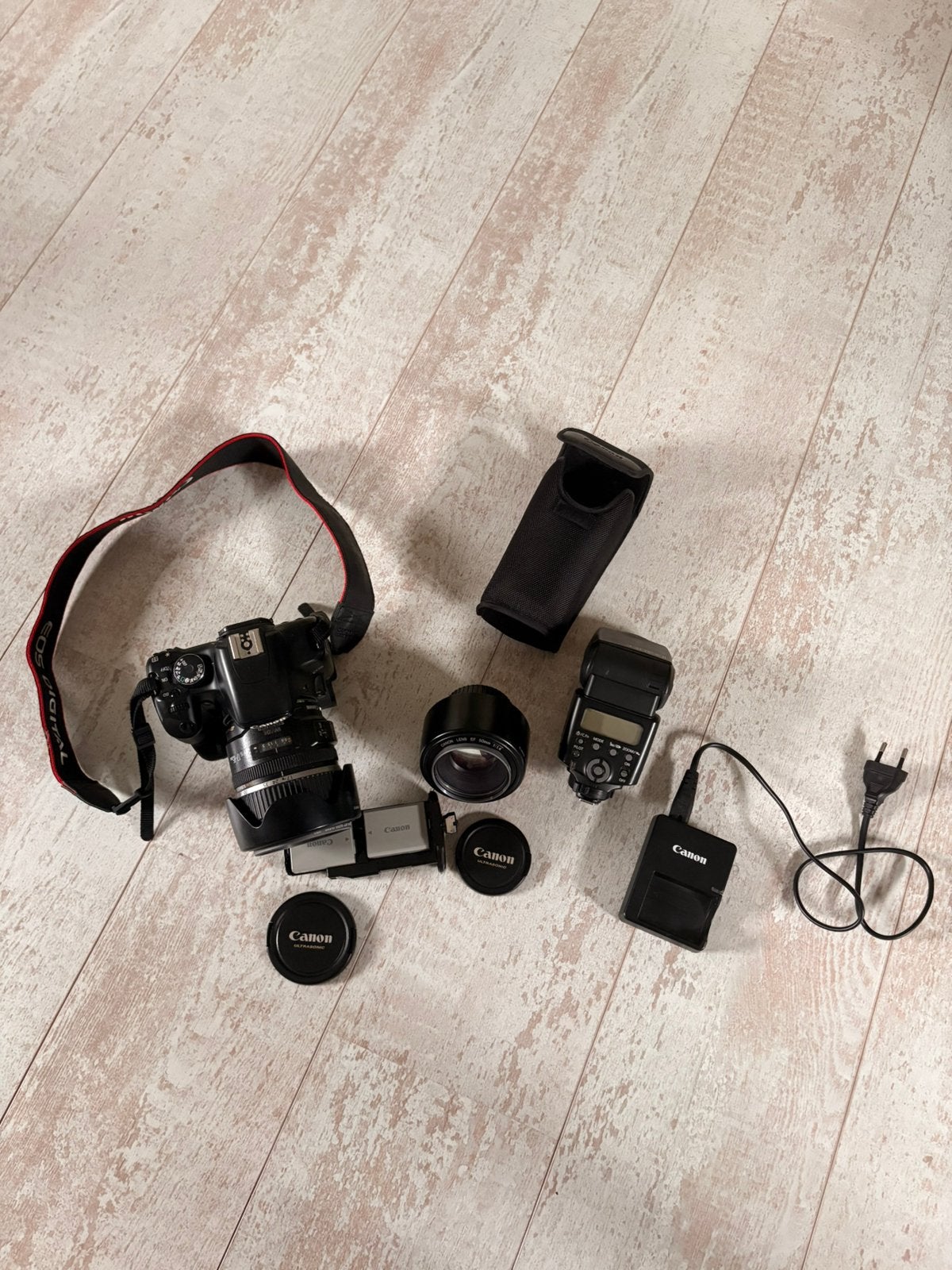 Kit appareil photo Canon EOS 450D - 2 objectifs + flash, Batterie, Canon, Comme neuf, Flash intégré