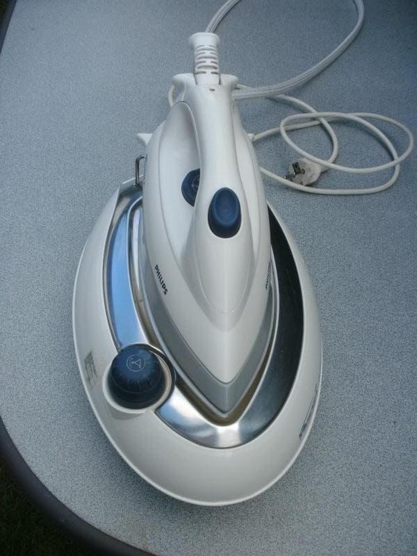 STRIJKMACHINE PHILIPS, Ophalen, Zo goed als nieuw, Strijkijzer met snoer