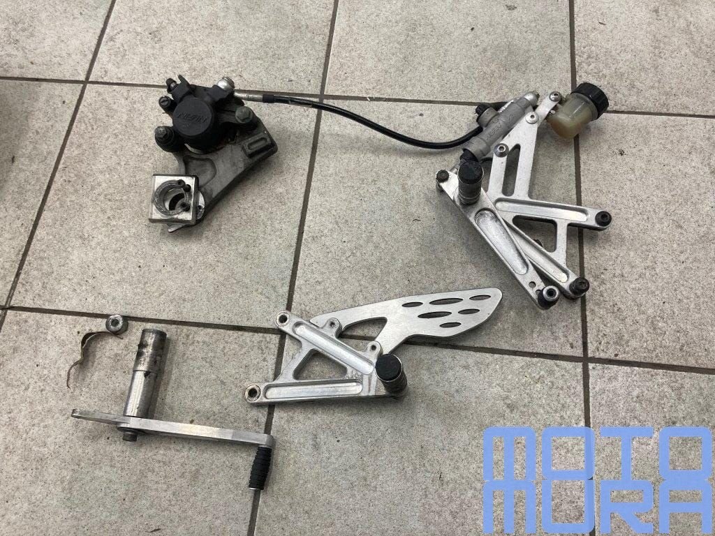 Race remschakelset Yamaha R1 2009 - 2014 RN22 voetsteunen vo, Motoren, Onderdelen | Yamaha, Gebruikt, Ophalen of Verzenden