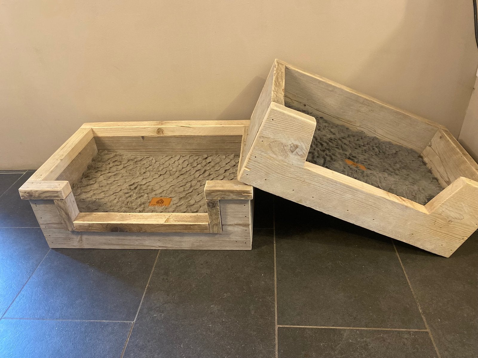 STEIGERHOUTEN HONDENMANDEN – HANDGEMAAKT, Ophalen, Zo goed als nieuw