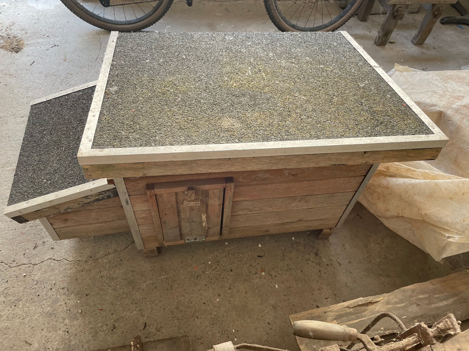 Stevig houten kippenhok met legnest en scharnierend dak, Dieren en Toebehoren, Vogels | Hokken en Kooien, Ophalen