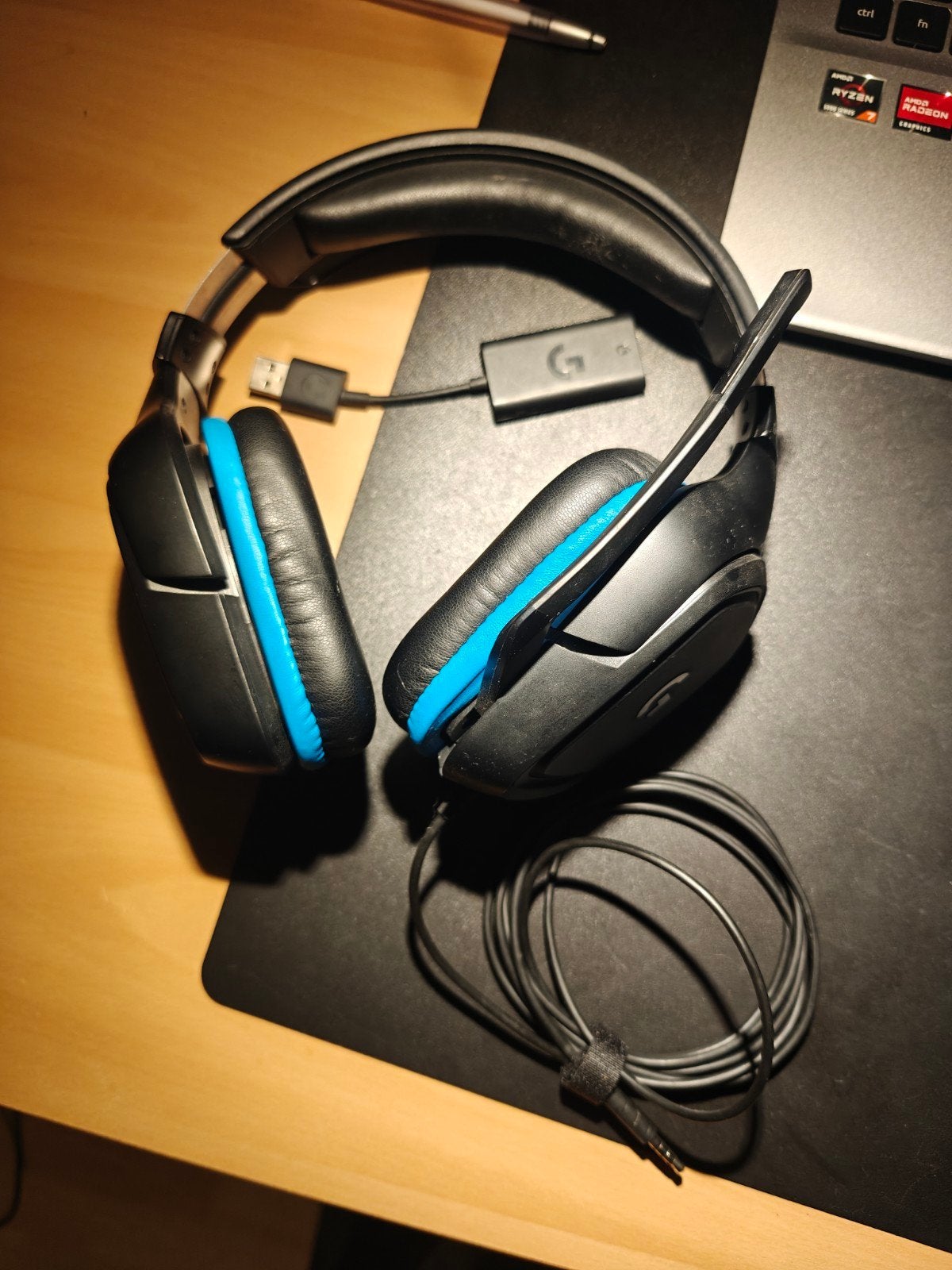 Logitech g432 headset, Logitech, Ophalen of Verzenden, Zo goed als nieuw, Inklapbare microfoon