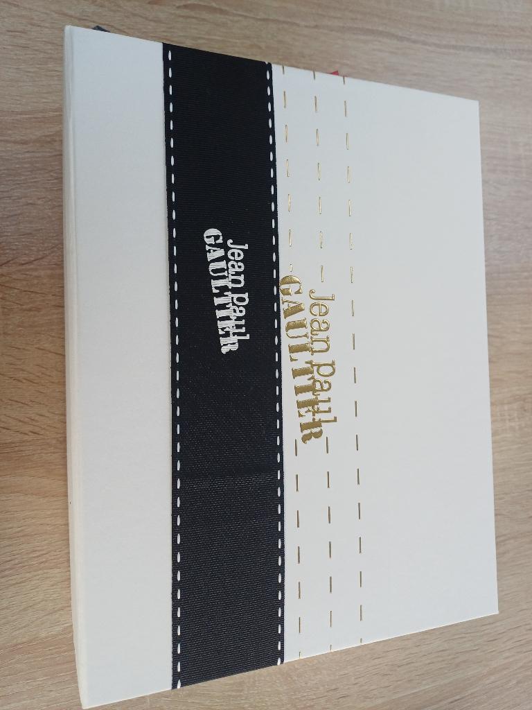 Jean paul gaultier: miniaturen,mondmasker,totebag, paperclip, Ophalen of Verzenden, Nieuw, Accessoires, Gevuld