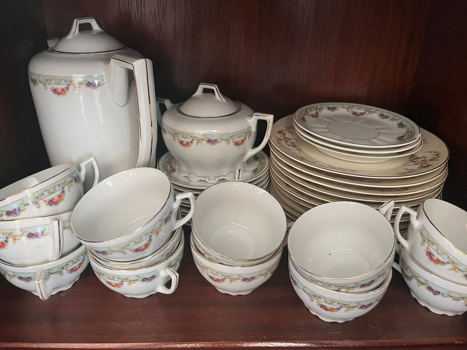 Antiek servies, Ophalen