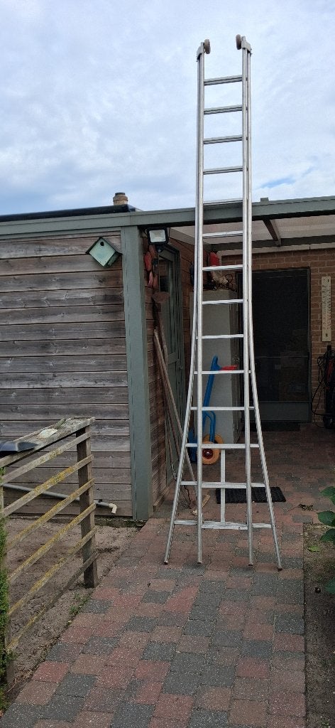 ladder schuifladder 2x14 sporten, Doe-het-zelf en Bouw, Ladders en Trappen, Ophalen, Zo goed als nieuw, Ladder, Opvouwbaar of Inschuifbaar