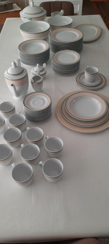 Mooi servies van Graf von Henneberg, Ophalen
