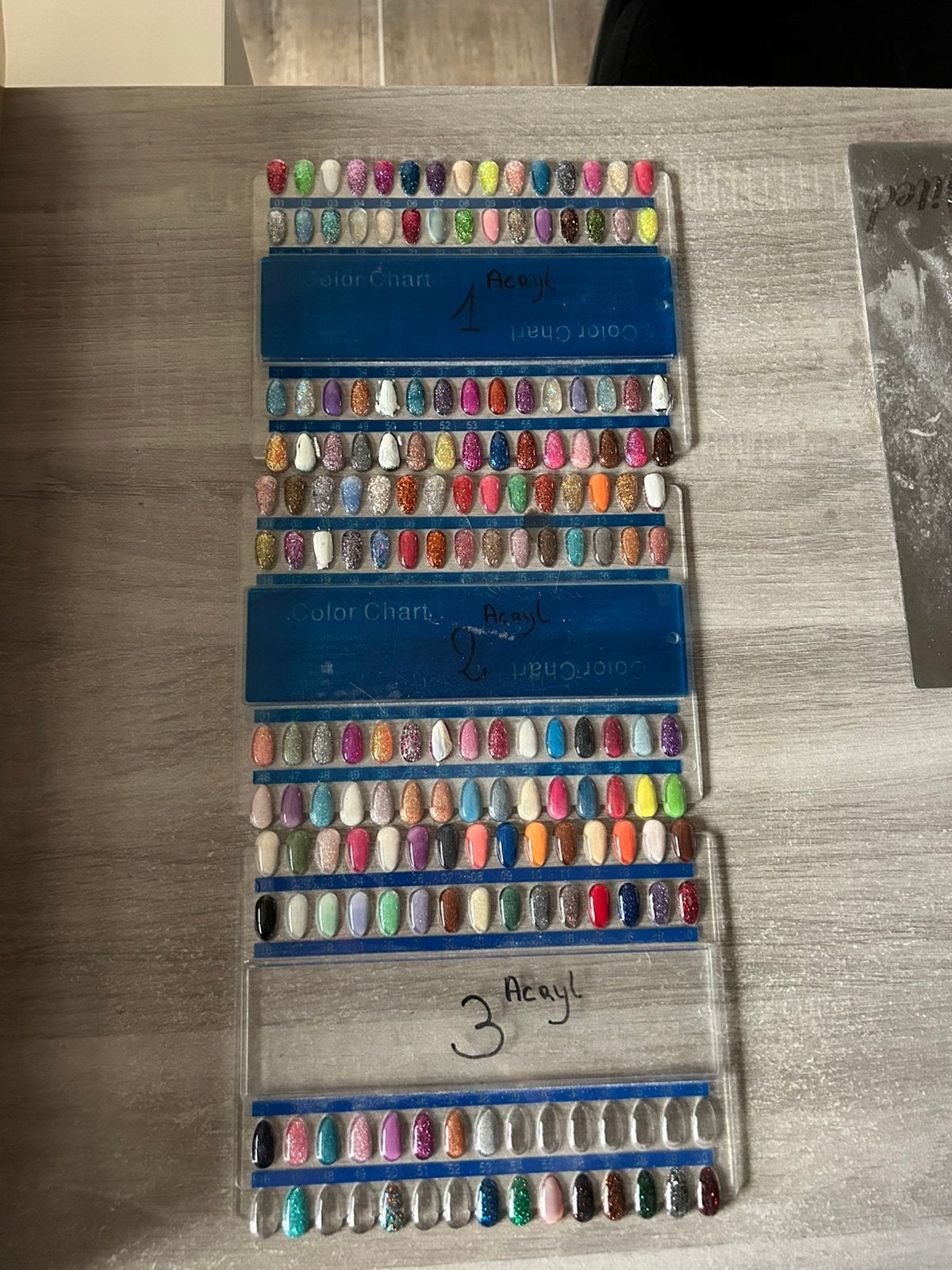 145 potjes kleur acryl genummerd, Gebruikt, Overige kleuren, Ophalen of Verzenden, Accessoires