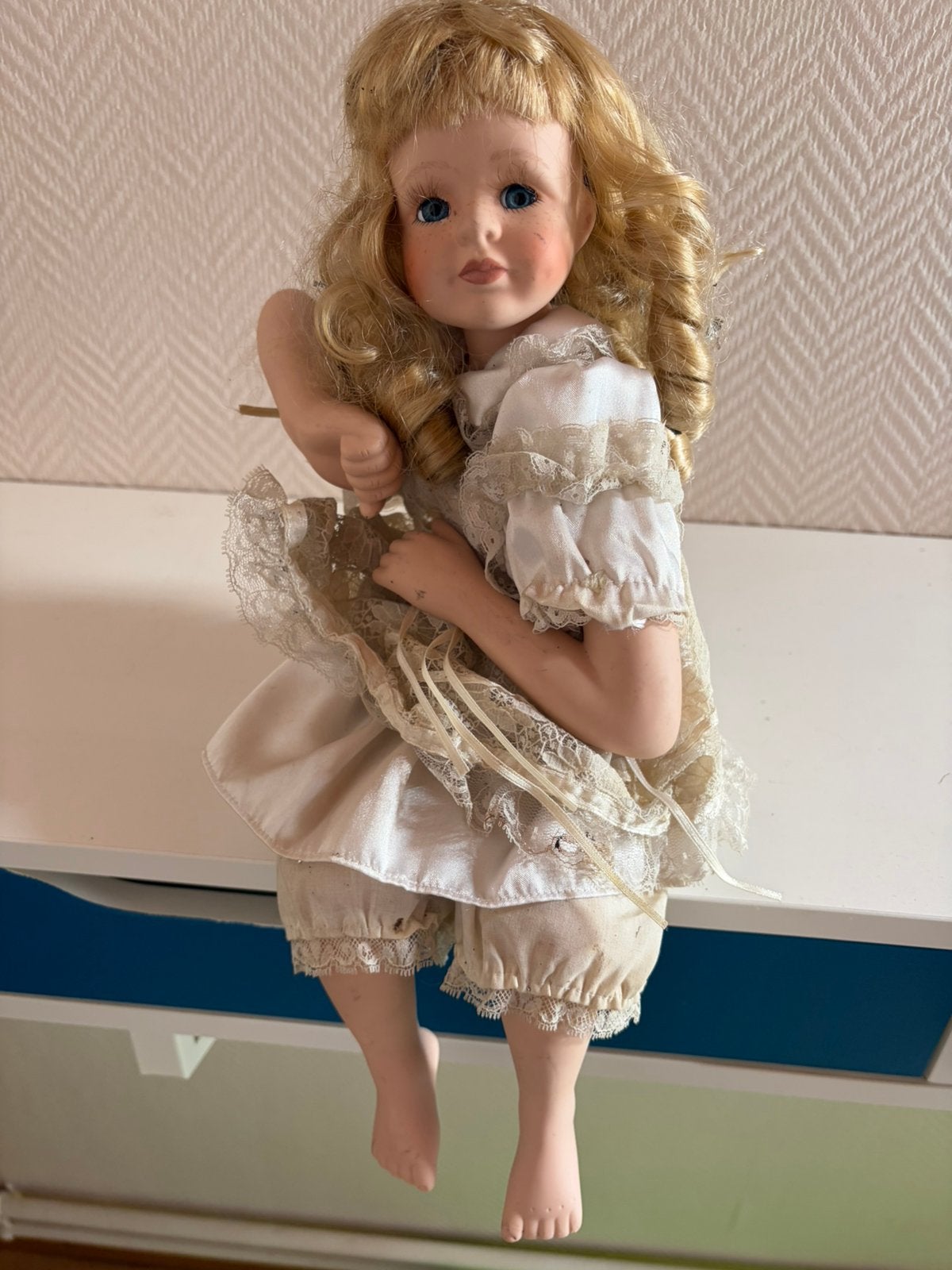 Poupée en porcelaine 30 cm, Enlèvement, Utilisé, Poupée