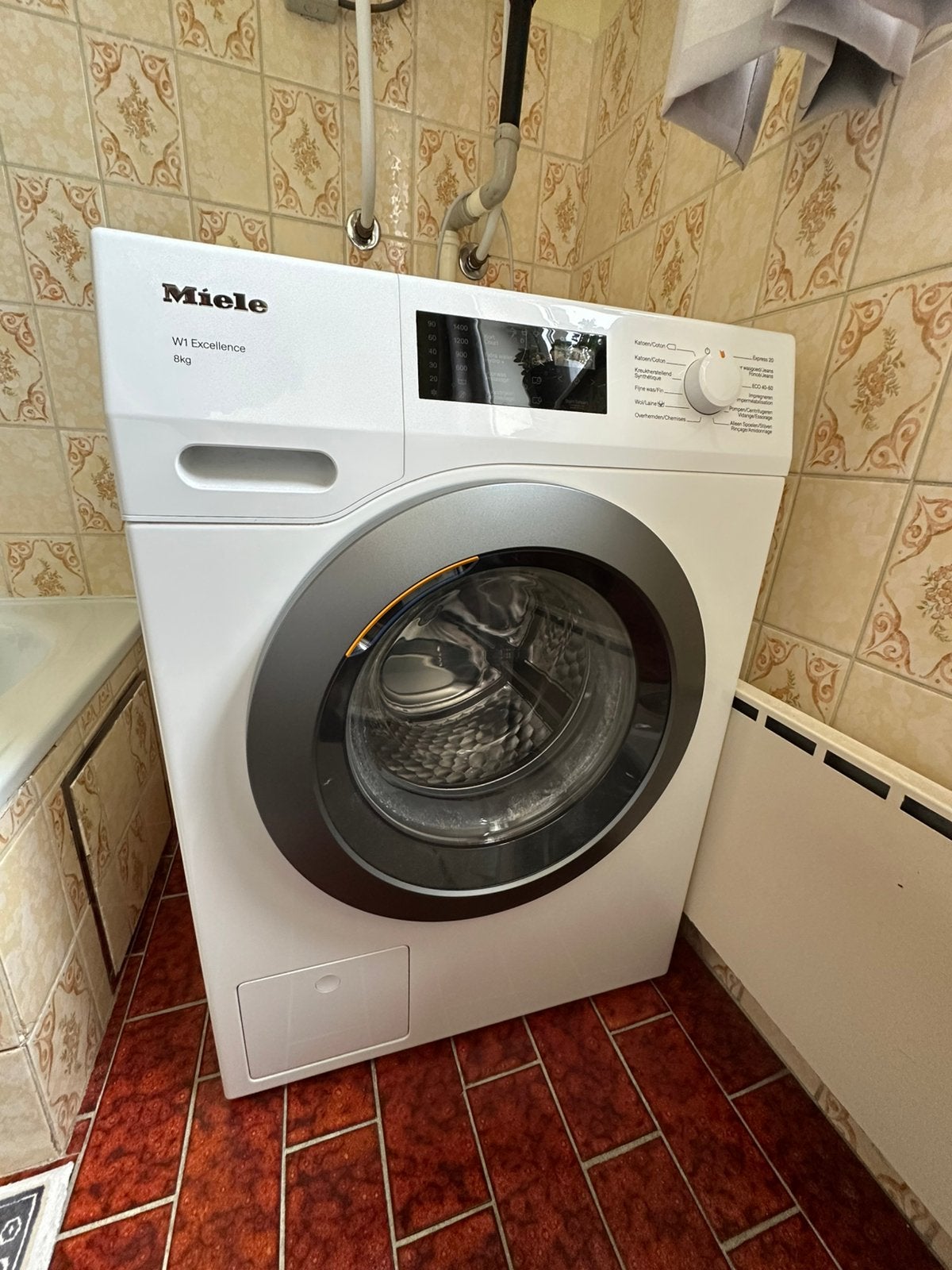 Miele wasmachine W1 Excellence 8 kg, Electroménager, 1200 à 1600 tours, 85 à 90 cm, Comme neuf, Chargeur frontal