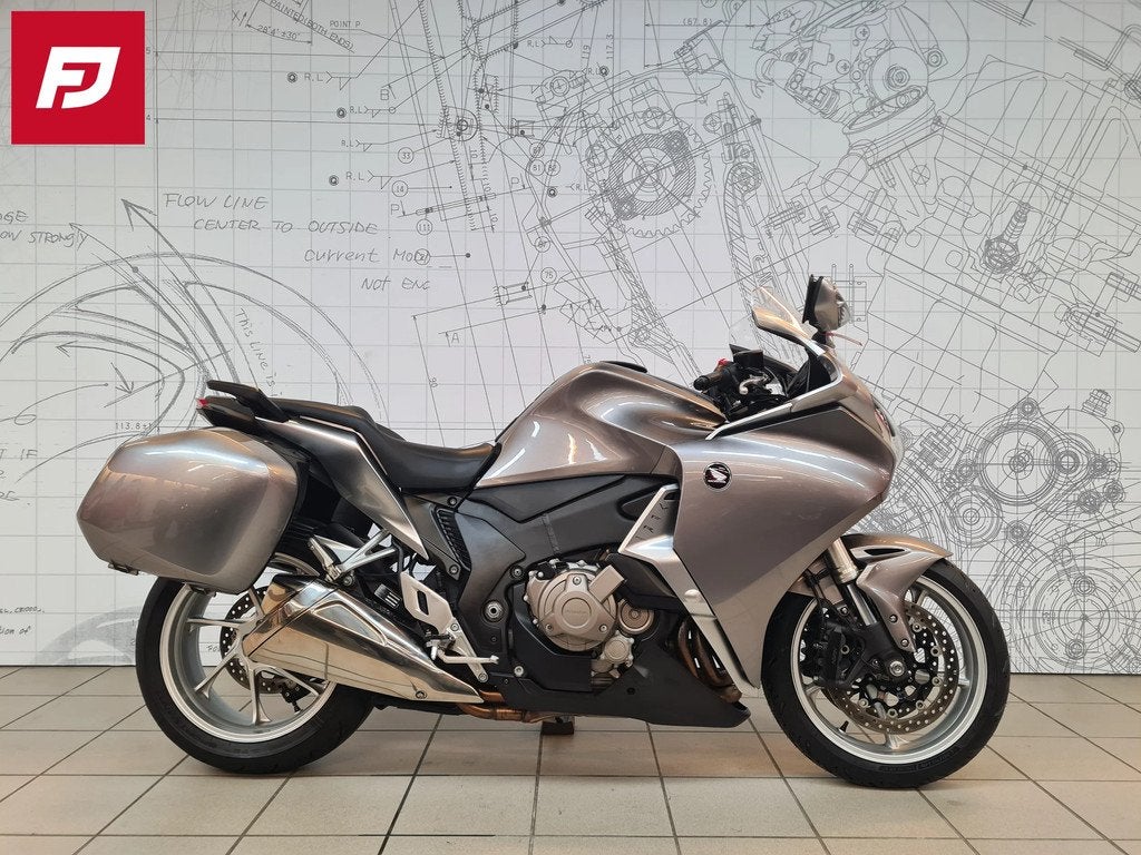 Honda VFR 1200 F DCT (année de construction 2010), Motos, Entreprise, Plus de 35 kW, Autre, 1200 cm³