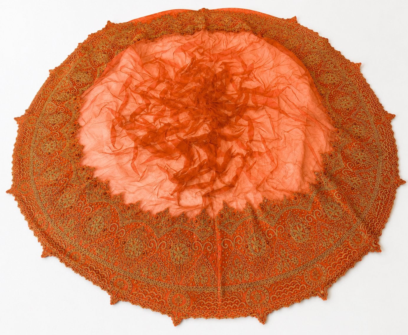 Persan — Nappe ronde brodée à la main –  Sermeh-doozi, Ophalen, 130 cm, Zo goed als nieuw, Handgemaakt