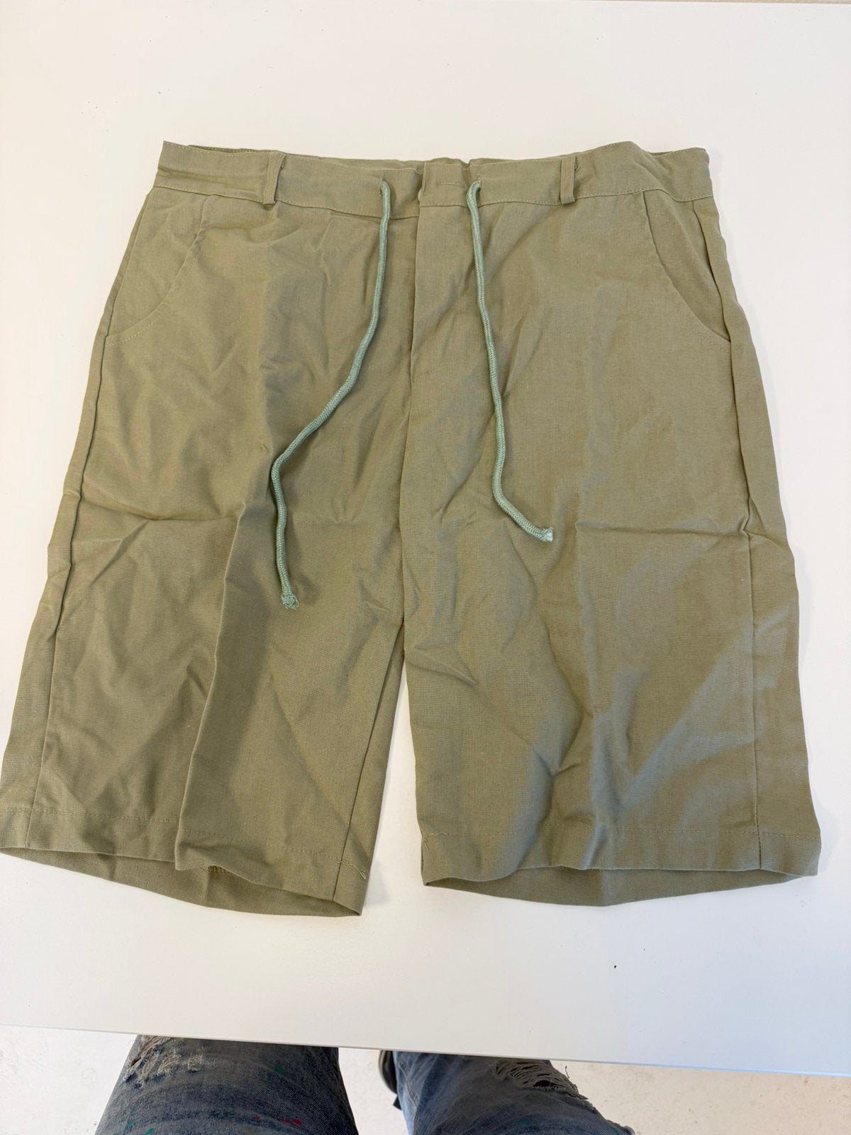 Bermuda pour hommes vert kaki M New Olive Green, Enlèvement ou Envoi, Neuf, Taille 48/50 (M), Vert
