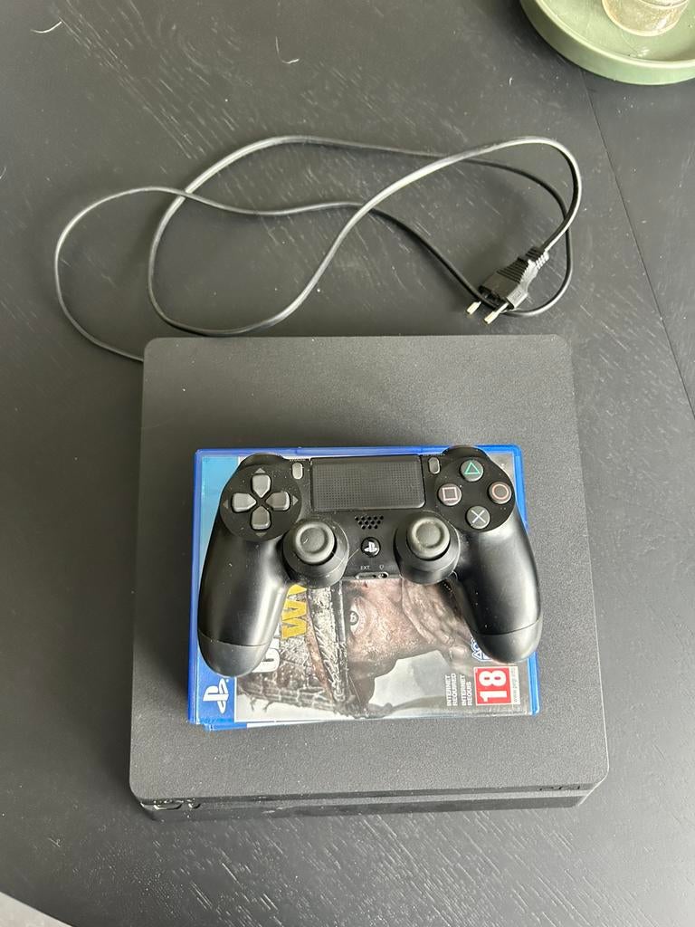 PS4 + controller + 4 games, Ophalen, Zo goed als nieuw