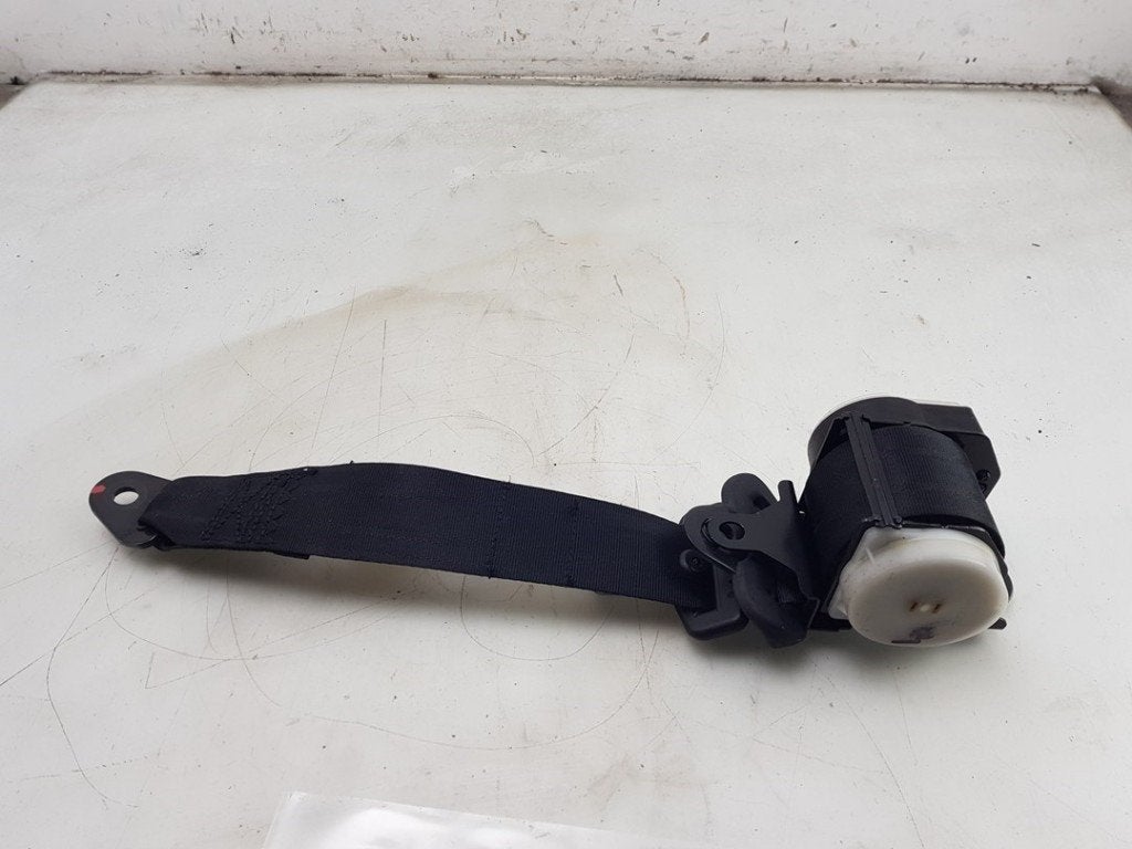 VEILIGHEIDSGORDEL LINKS ACHTER Nissan Pixo (D31S), Gebruikt, Postoffice@zf.com, Löwentaler Straße 20
88046  Friedrichshafen, DE