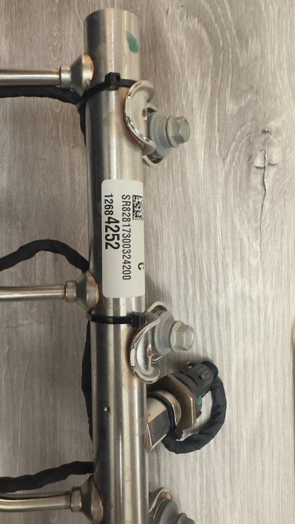Rail de distribution de carburant Opel Astra K avec injecte, Enlèvement, Neuf, Opel