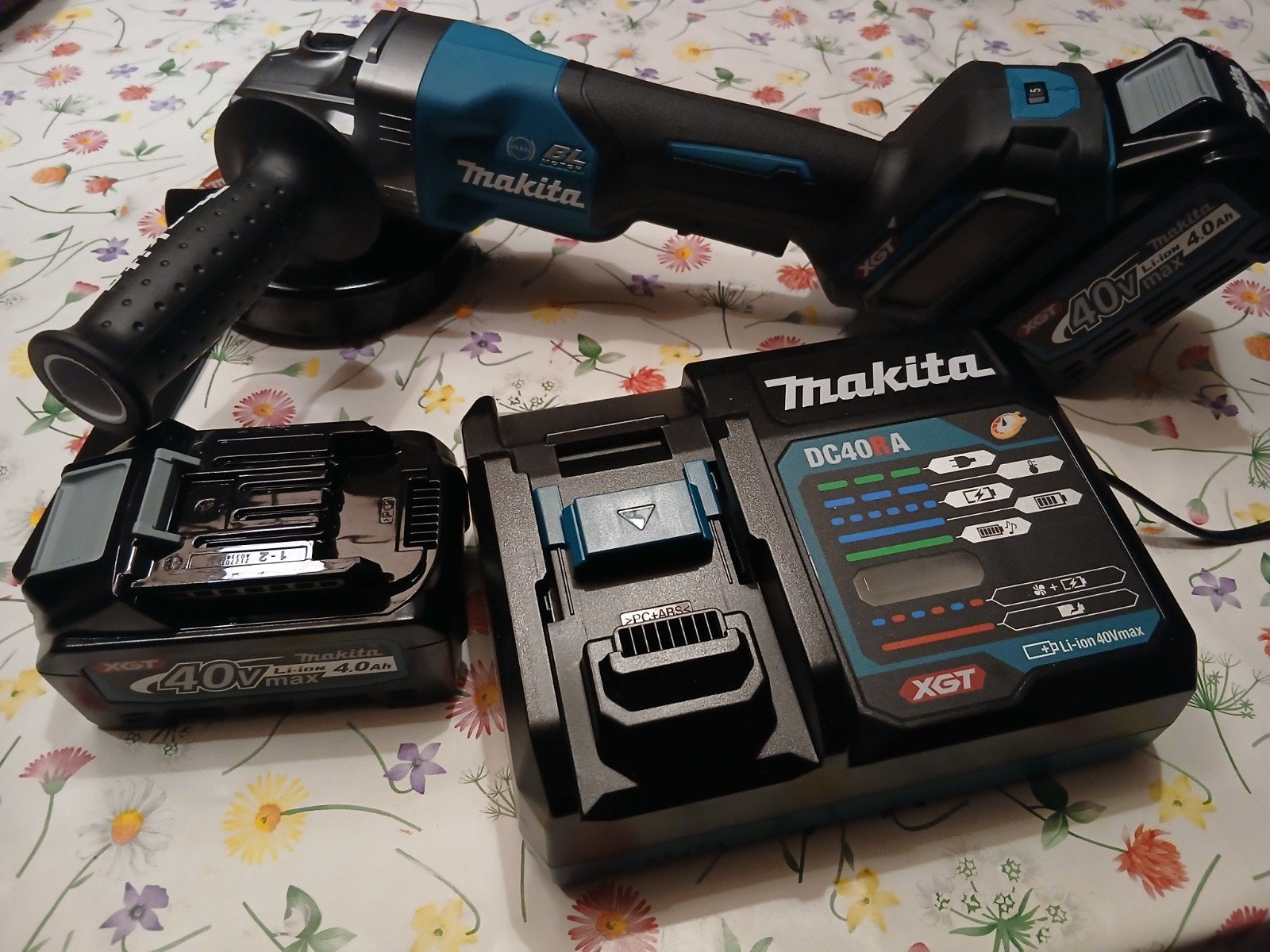 Makita GA029G XGT 40V haakse slijper, Ophalen of Verzenden