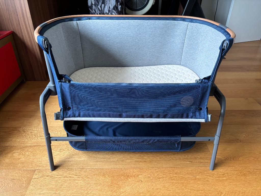 Maxi Cosy co sleeper blauw, Kinderen en Baby's, Babywiegjes en Ledikanten, Ophalen, Zo goed als nieuw, Overige typen