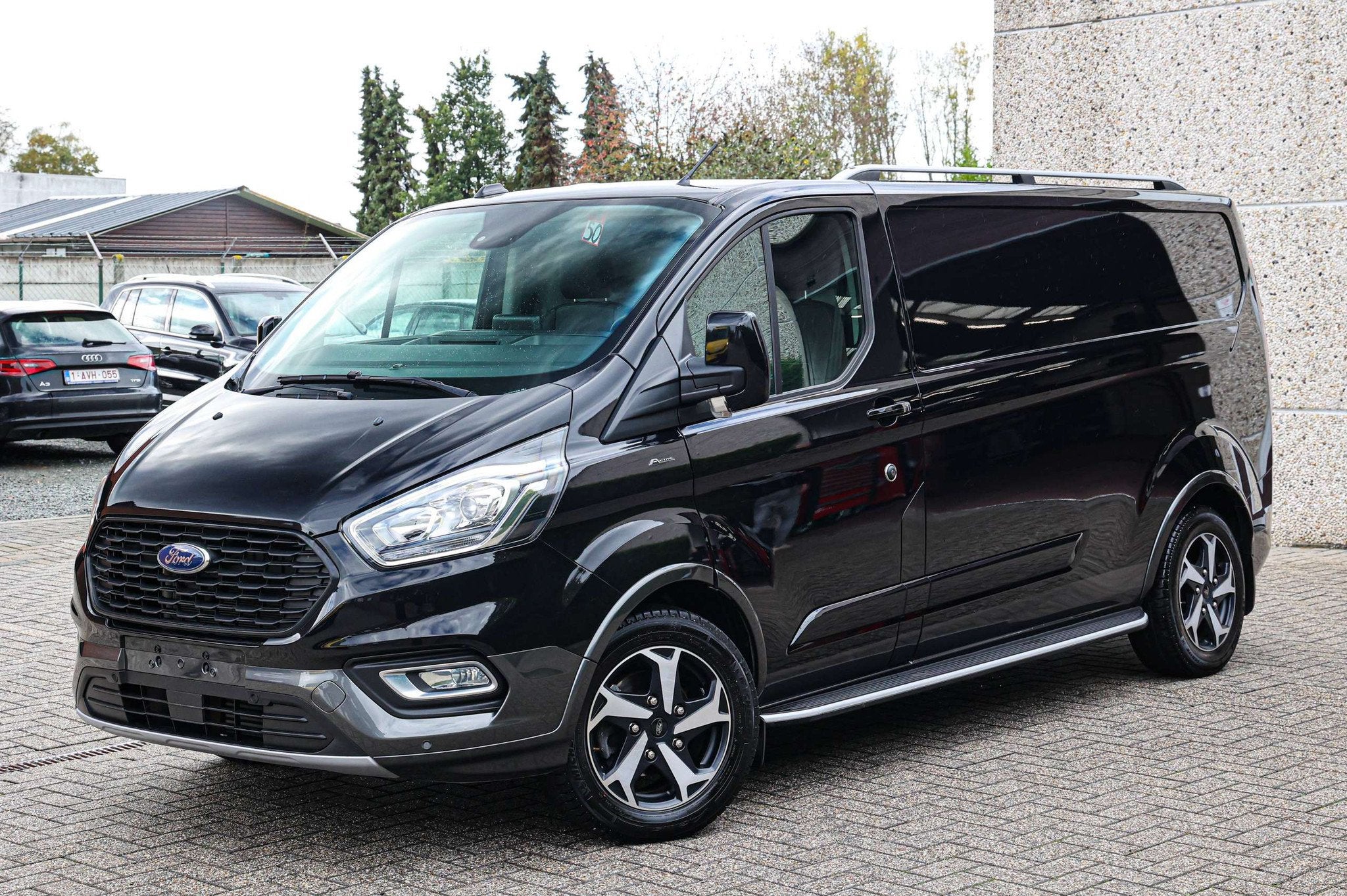Ford Transit Custom AUTOMAAT*SLECHTS-13400KM*VERLENGDE-VERSI, Auto's, Xenon verlichting, Gebruikt, 4 cilinders, Zwart