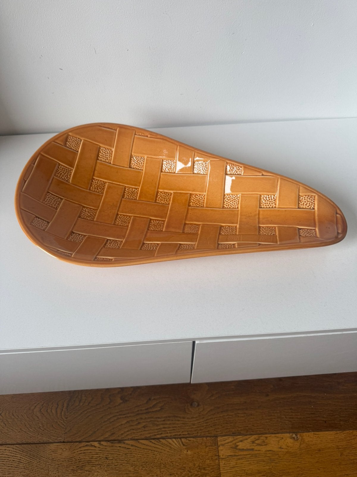 Plat vintage Boch Keralux, Antiquités & Art, Enlèvement ou Envoi
