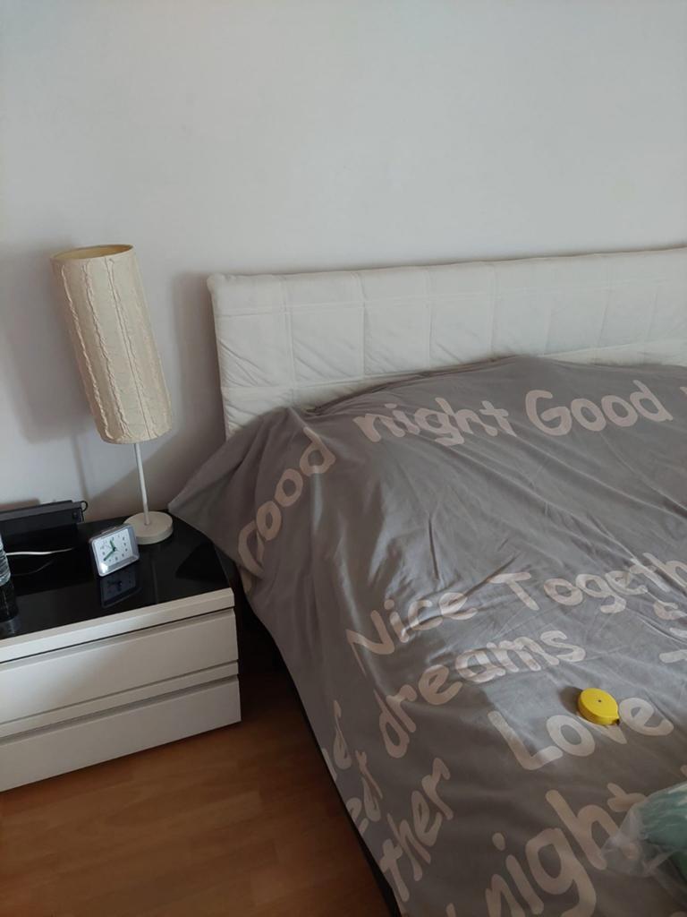 Alle huishoudelijke artikelen, bedden en kledingkasten zijn, Ophalen, Zo goed als nieuw