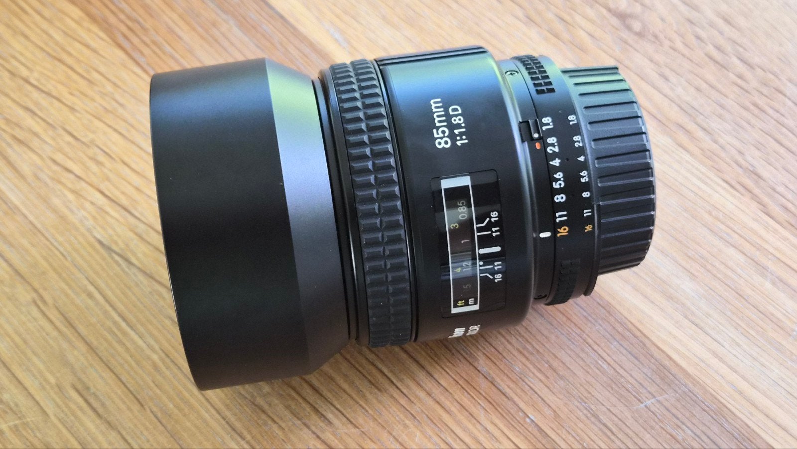 Nikon AF NIKKOR 85mm f/1.8D, Ophalen, Nikon, Telelens