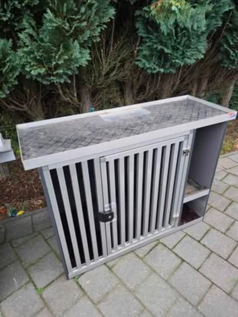Hondenbench op maat voor bestelwagen (Autographe), Dieren en Toebehoren, Ophalen